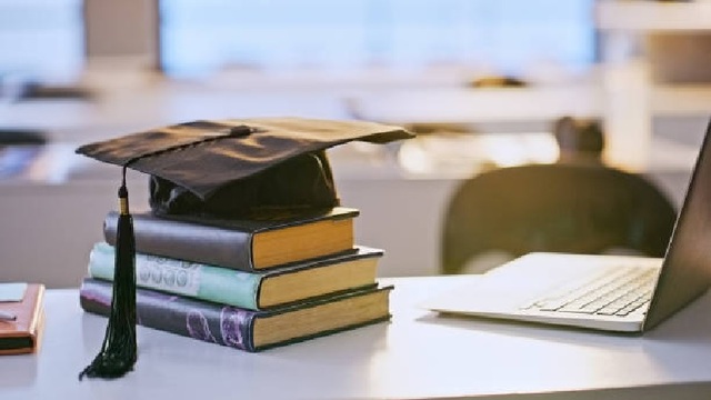 8 Tips Sukses Menyusun Skripsi yang Membuat Dosen Terkesan